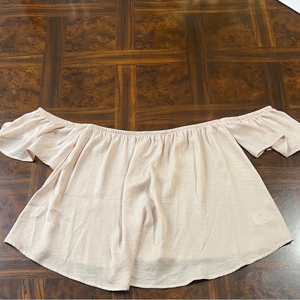 American Eagle Outfitters Blush Off-Shoulder Top